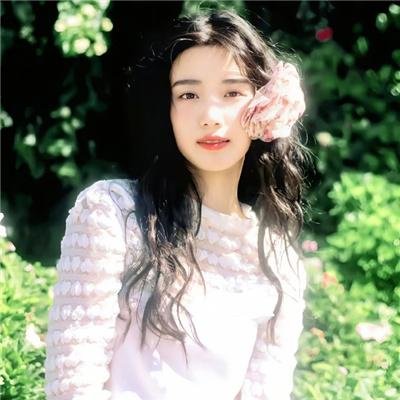 蒙娜丽莎与血月